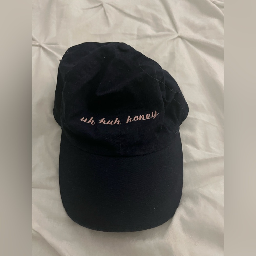 BRANDY MELVILLE HAT
